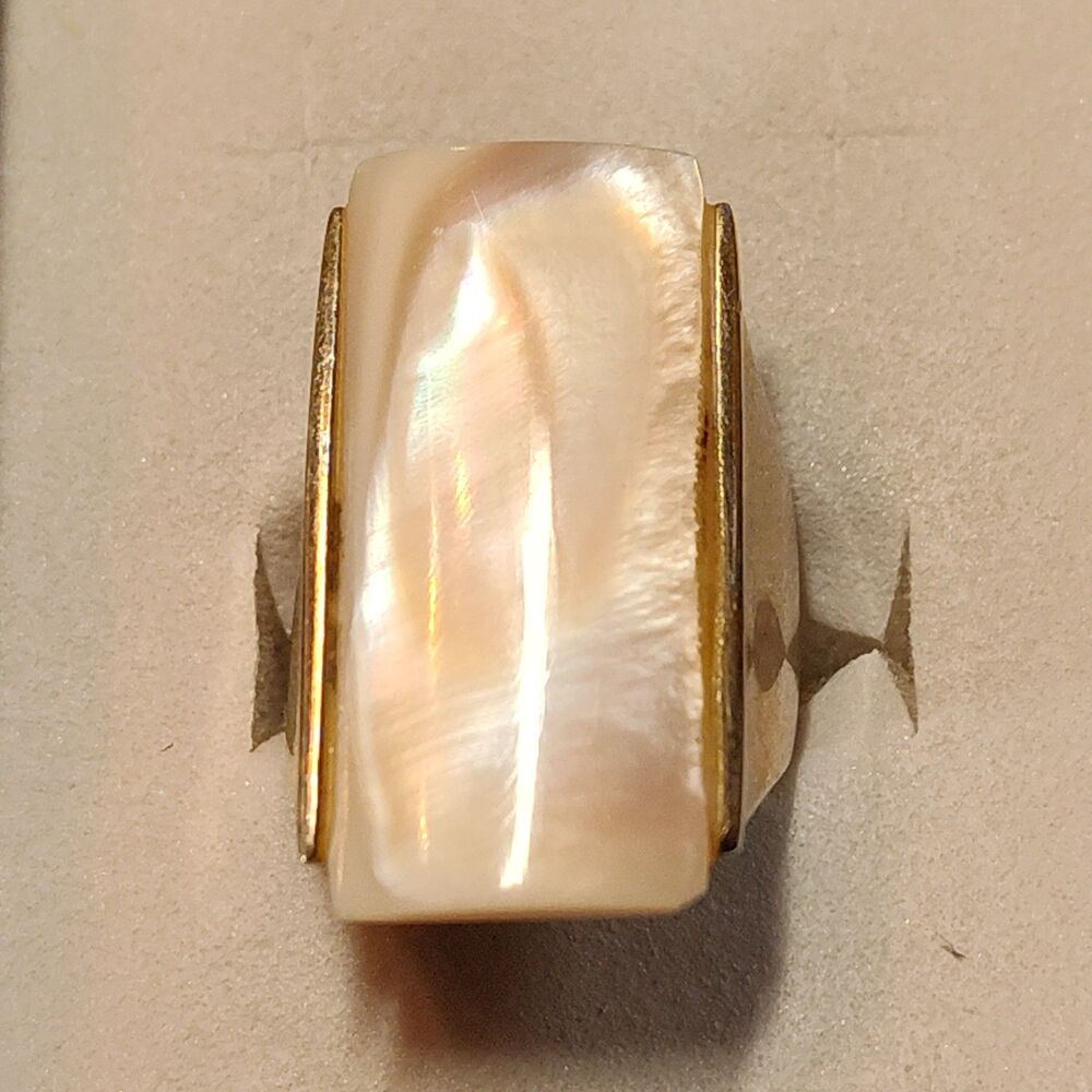 Stunning 925 Sterling Silver Pink Mother of Pearl Statement Ring Size 5.75